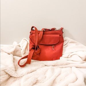 Travelon crossbody anti-theft bag